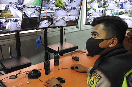  Teknologi & Sistem Keamanan